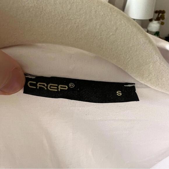 Classic White Button-Up Shirt - Picture 3 of 3